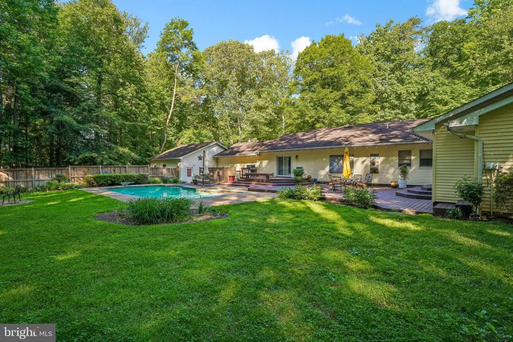 18303 POSSUM POINT ROAD Dumfries, VA 22026