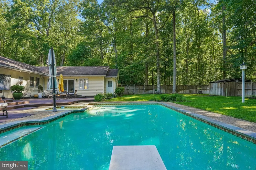 18303 POSSUM POINT ROAD Dumfries, VA 22026