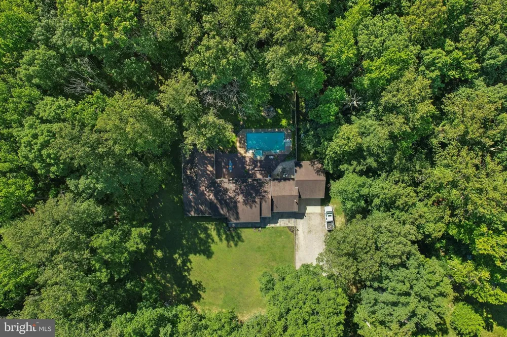18303 POSSUM POINT ROAD Dumfries, VA 22026