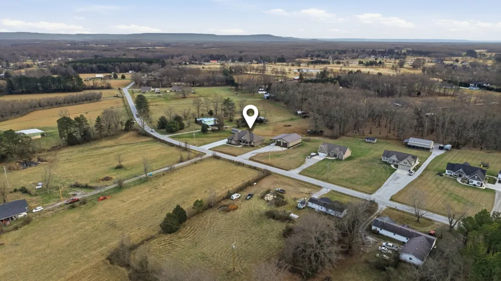 667 Pete Sain Rd Manchester, TN 37355