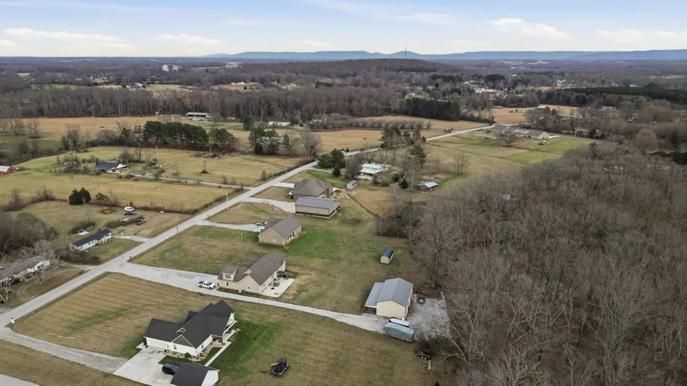 667 Pete Sain Rd Manchester, TN 37355