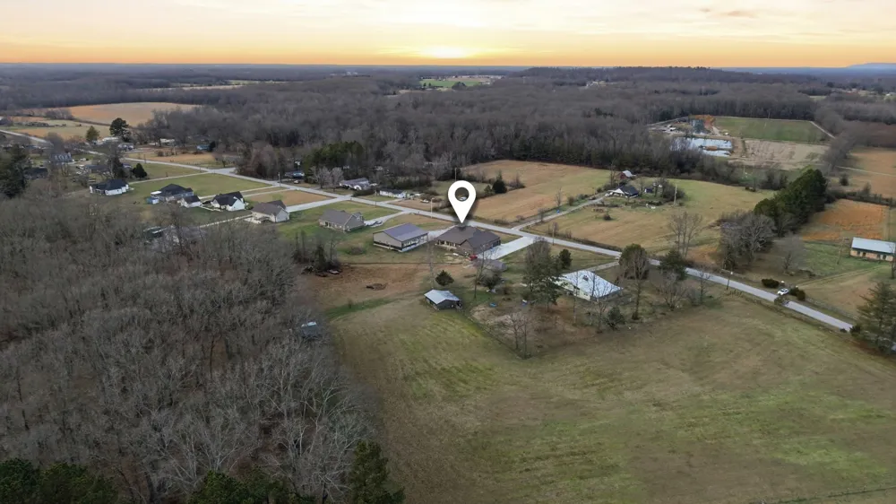 667 Pete Sain Rd Manchester, TN 37355