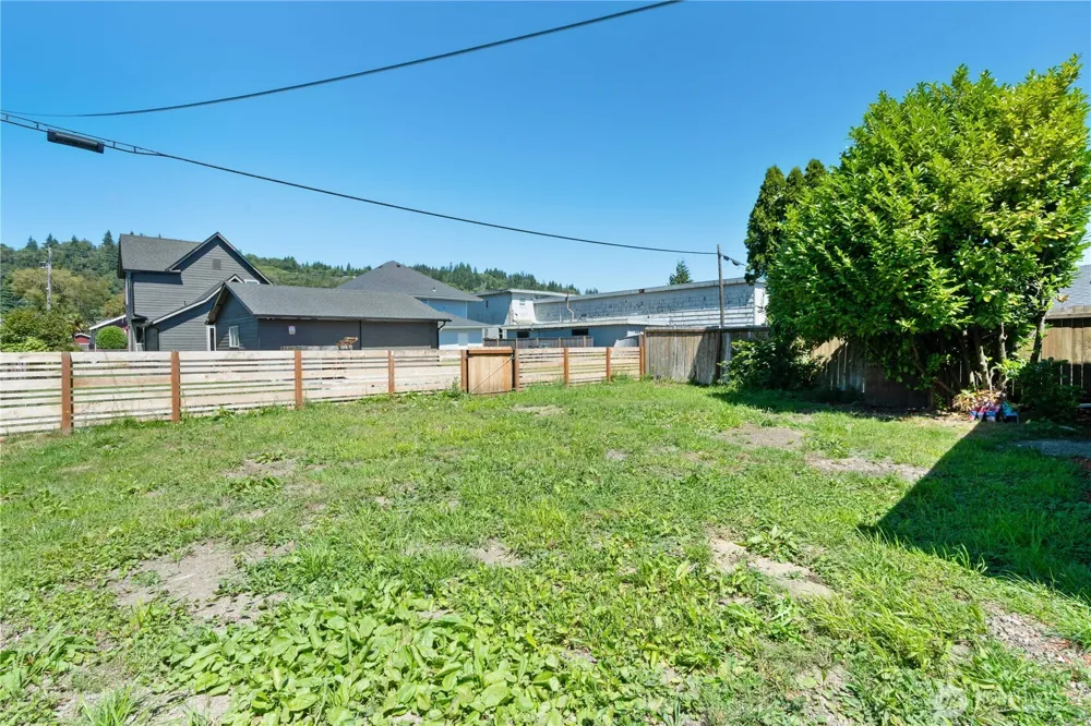2415 Pacific Avenue Hoquiam, WA 98550