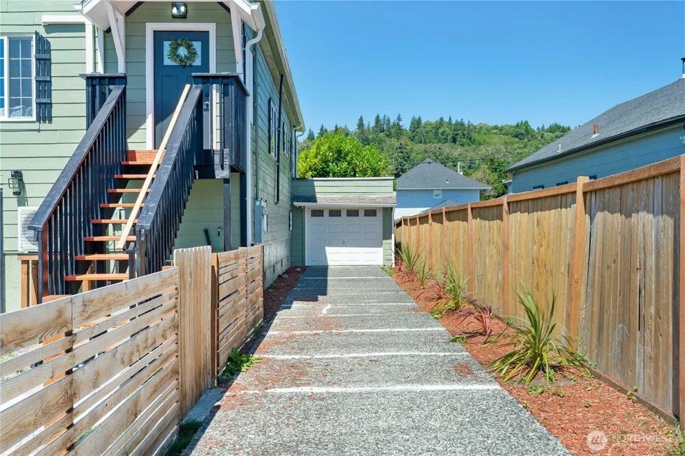 2415 Pacific Avenue Hoquiam, WA 98550