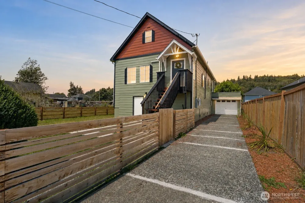 2415 Pacific Avenue Hoquiam, WA 98550