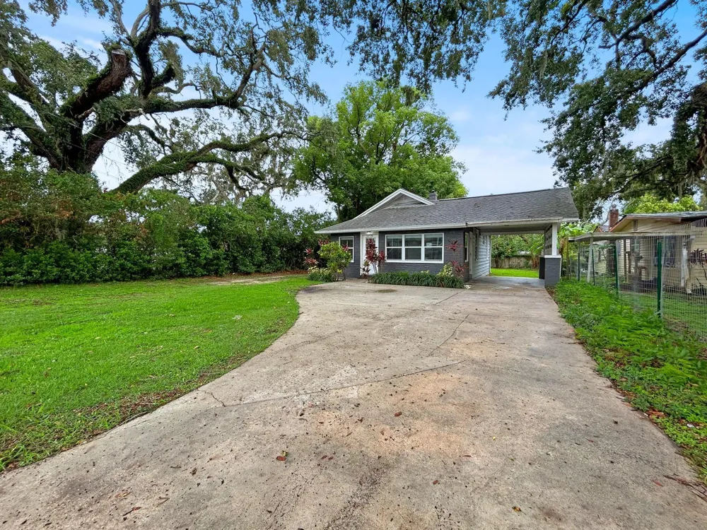 1718 LAVON STREET Lakeland, FL 33805