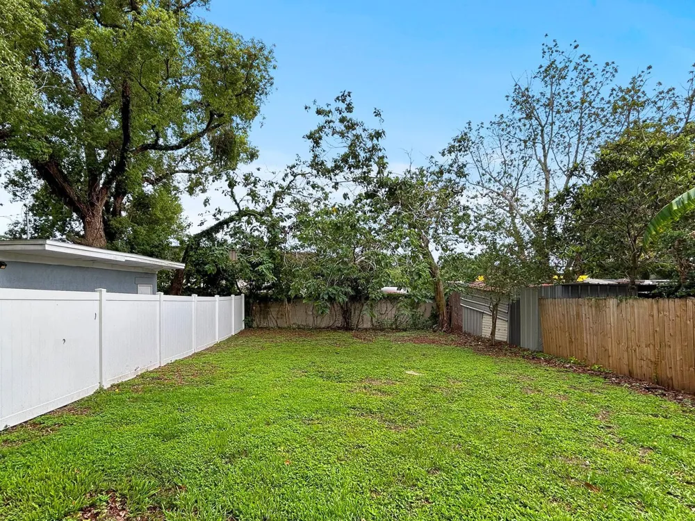 1718 LAVON STREET Lakeland, FL 33805