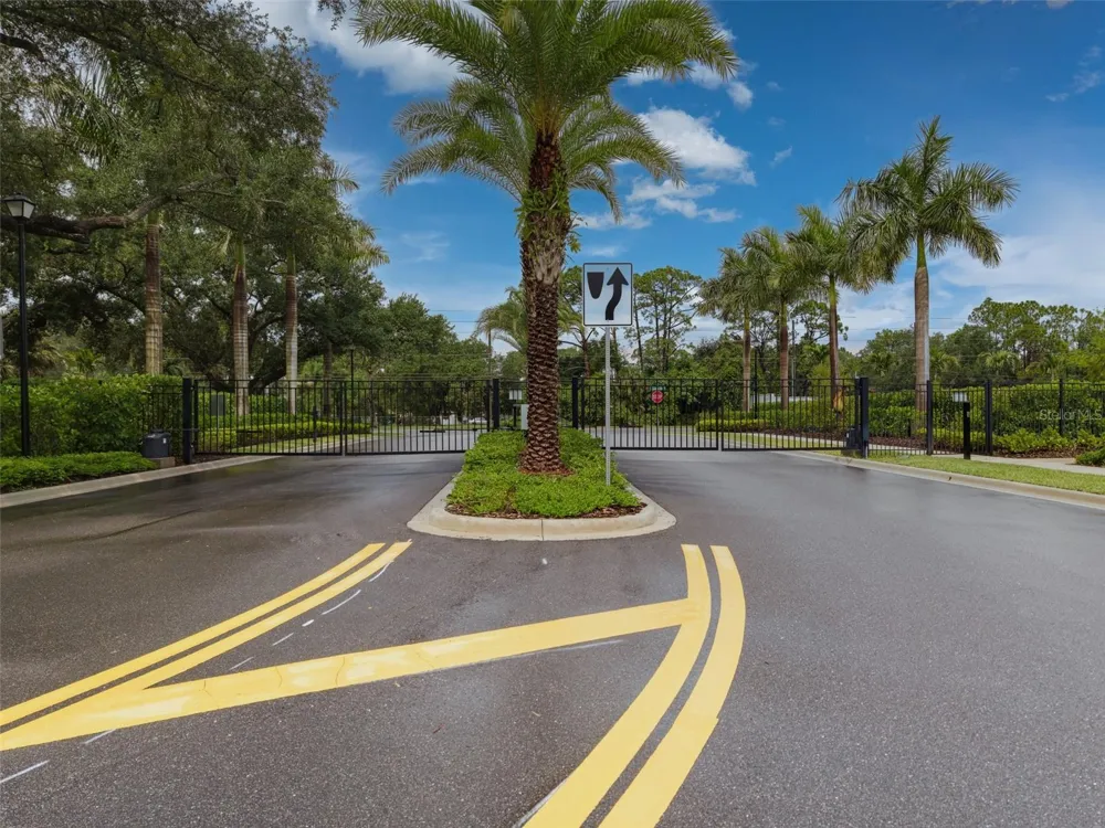 254 VIA ANINA DRIVE Sarasota, FL 34243