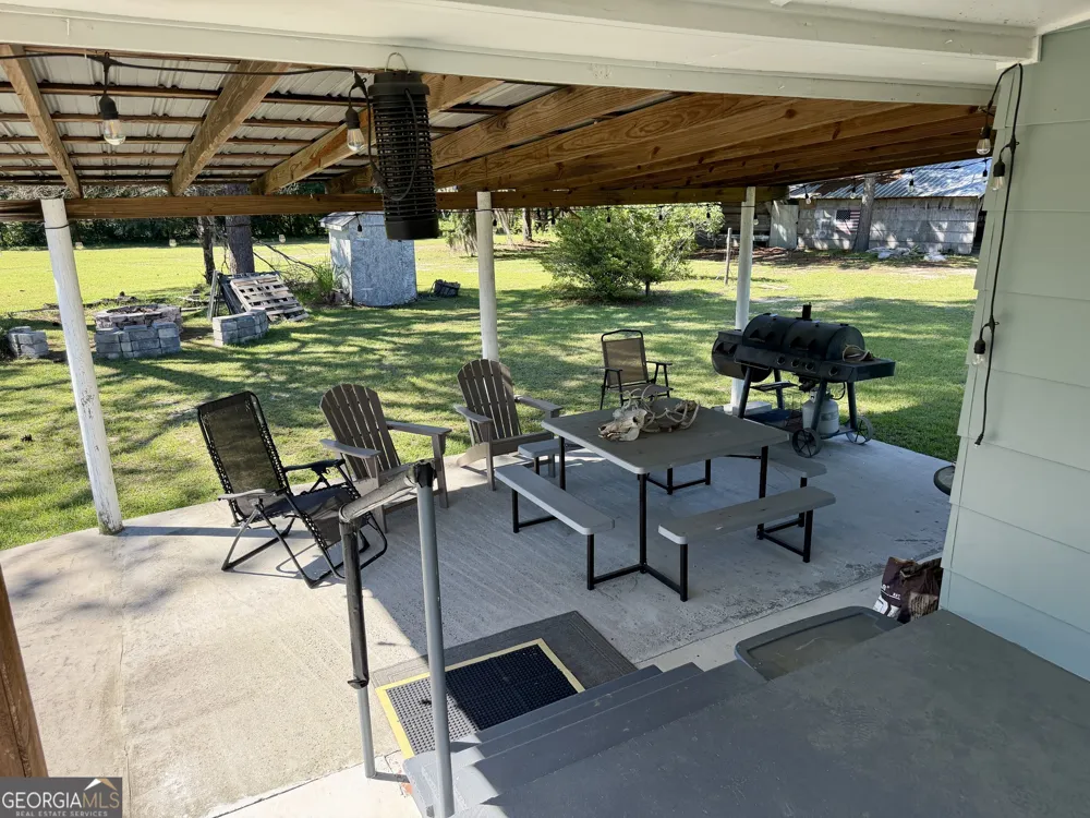170 Lovely Grove Church RD Eastman, GA 31023