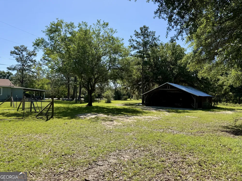 170 Lovely Grove Church RD Eastman, GA 31023
