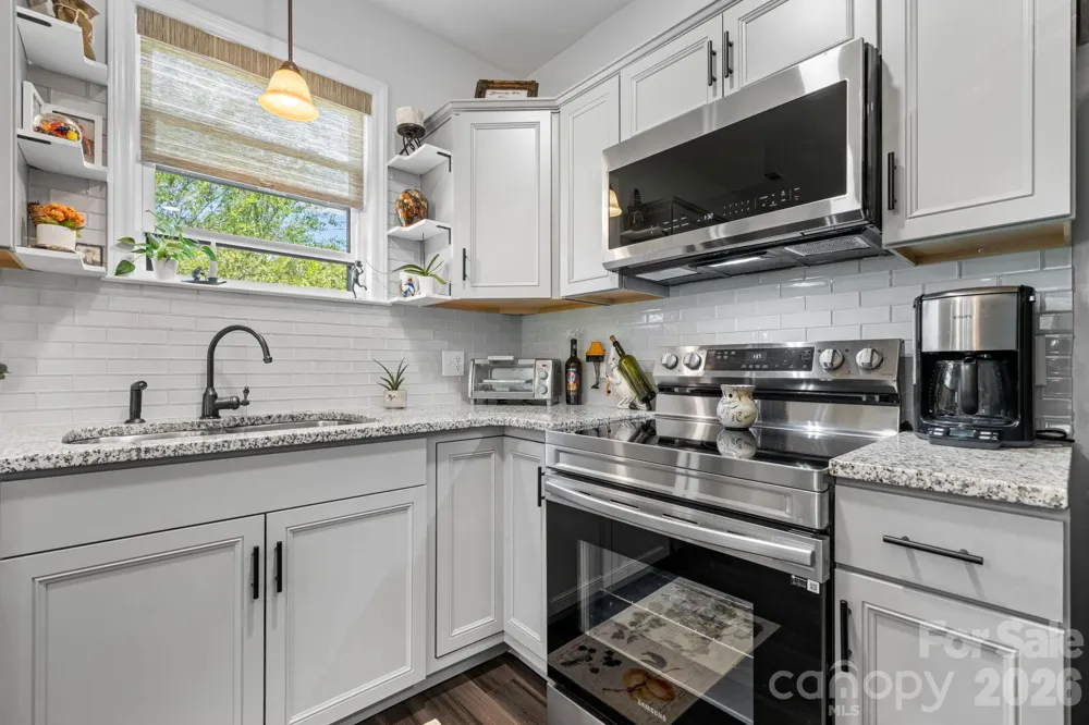 244 Holly Street Hudson, NC 28638
