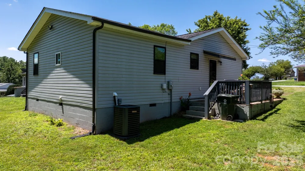 244 Holly Street Hudson, NC 28638