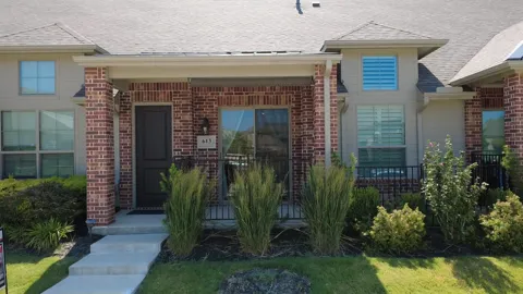 613 Cloverleaf Drive