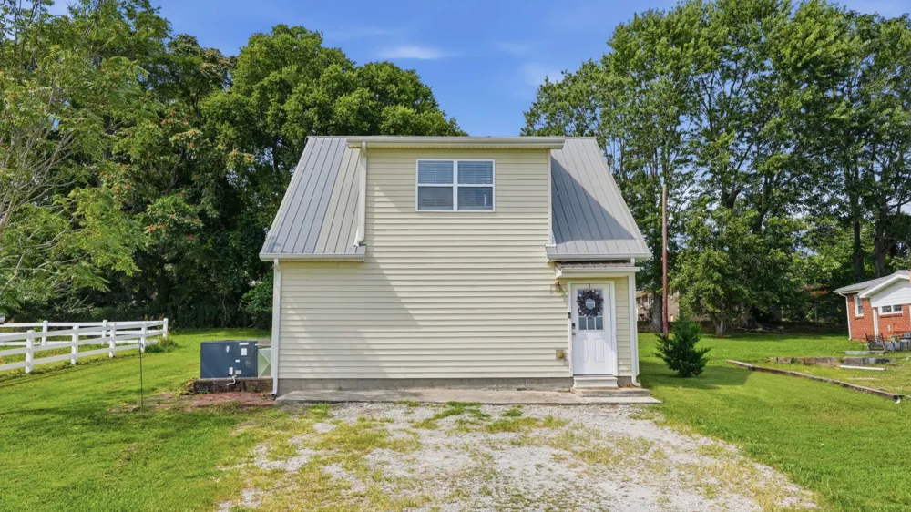 525 Sharp Springs Rd Winchester, TN 37398