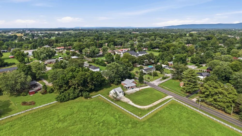 525 Sharp Springs Rd Winchester, TN 37398