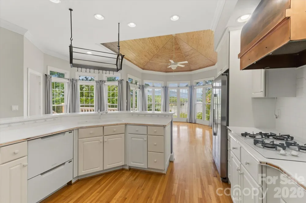 705 Lake Club Drive Nebo, NC 28761