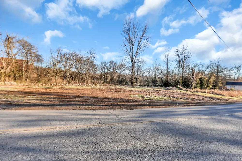628 Old Highway 31 E 3 Bethpage, TN 37022