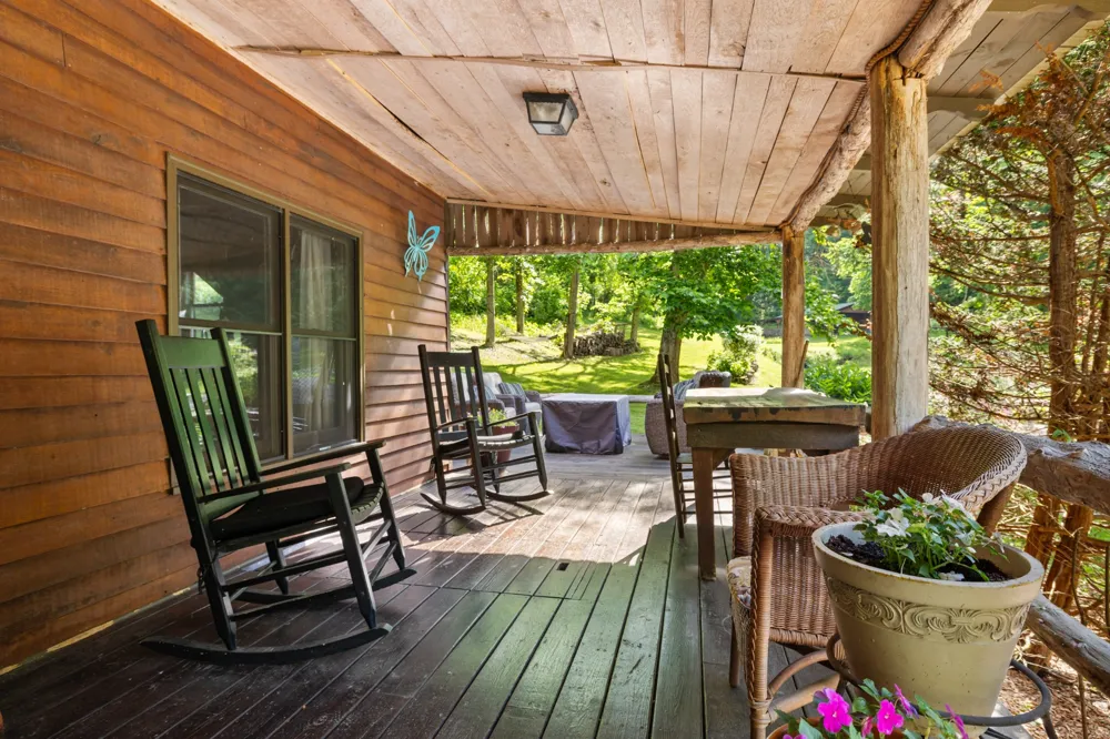 28 Bussell Ln Gordonsville, TN 38563