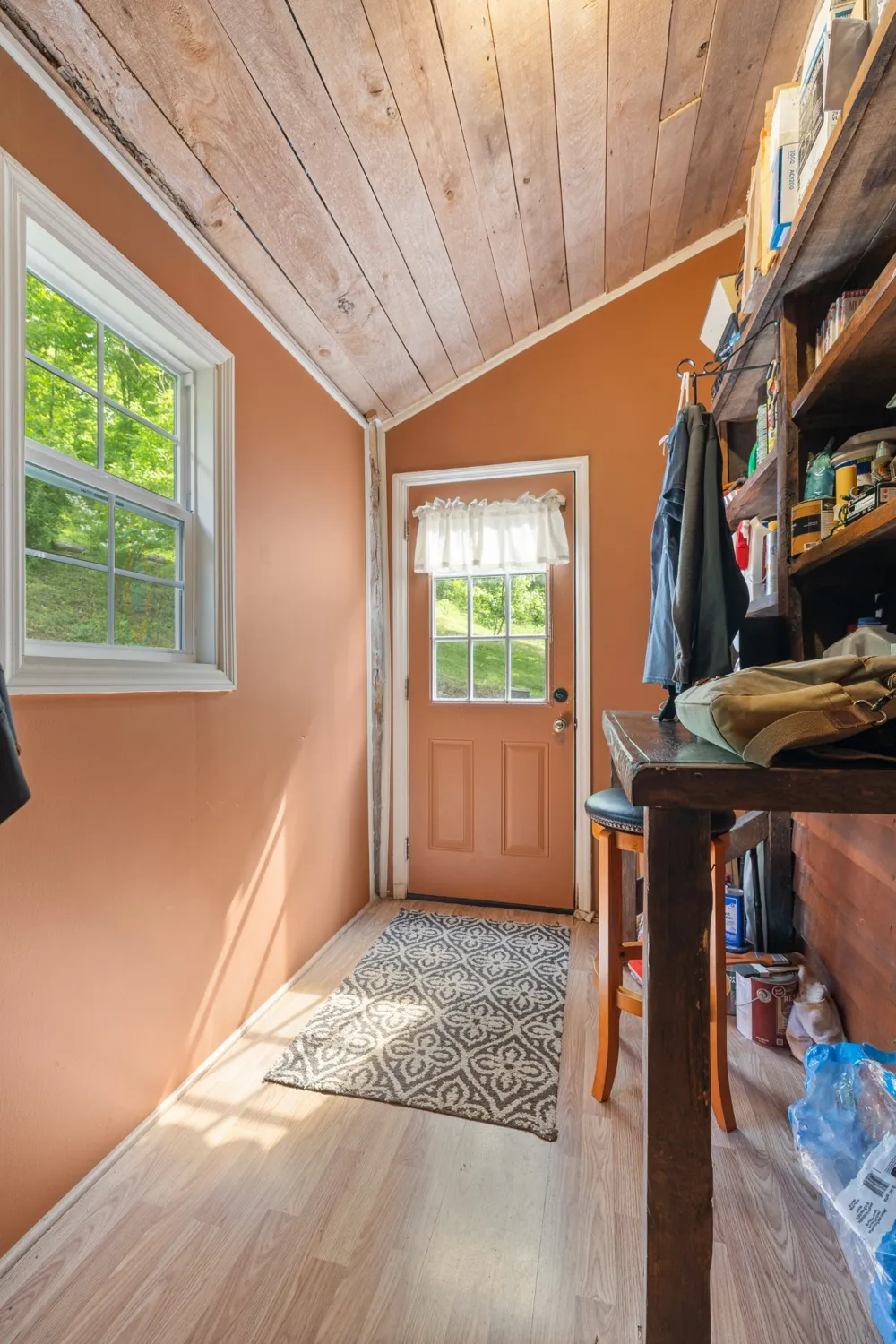28 Bussell Ln Gordonsville, TN 38563