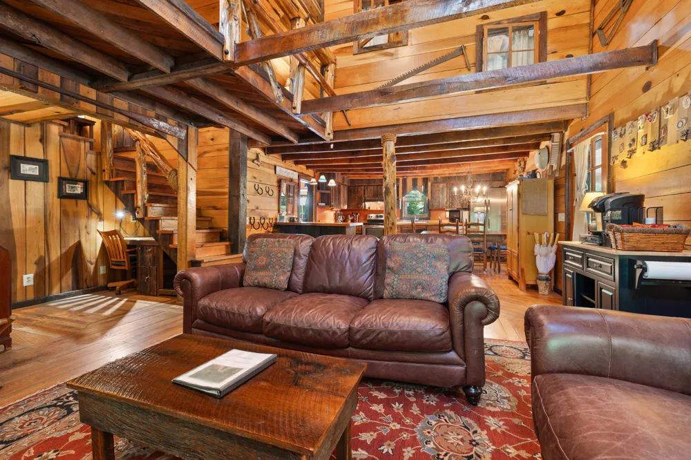 28 Bussell Ln Gordonsville, TN 38563