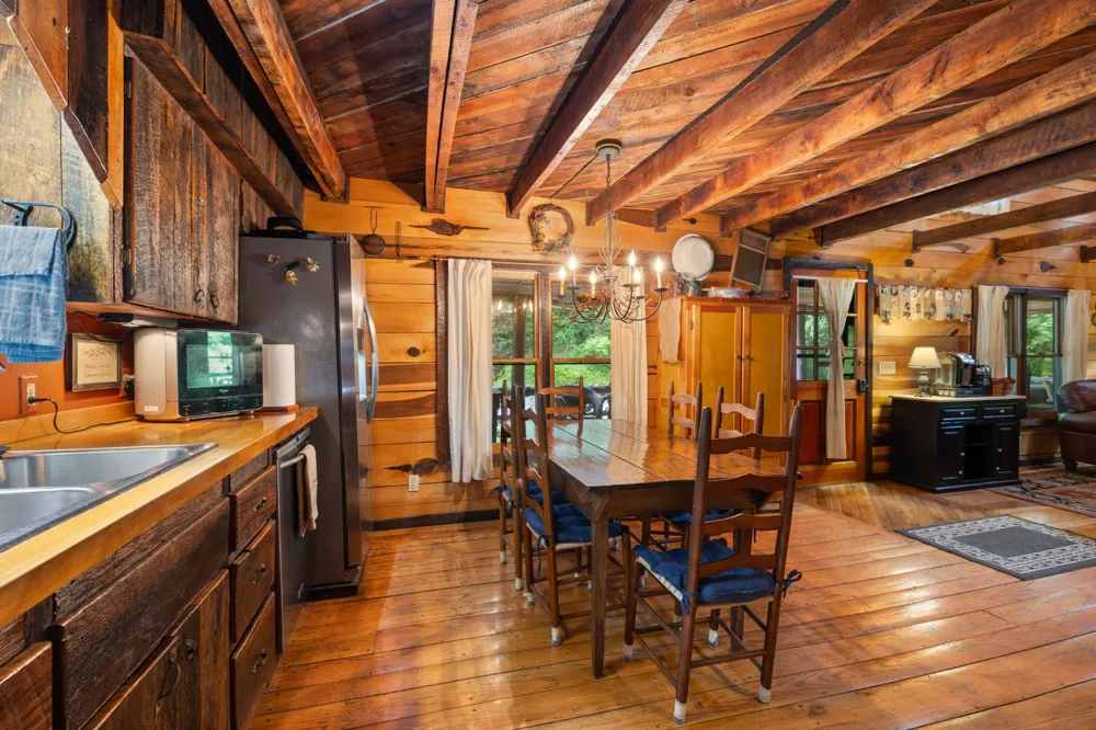 28 Bussell Ln Gordonsville, TN 38563