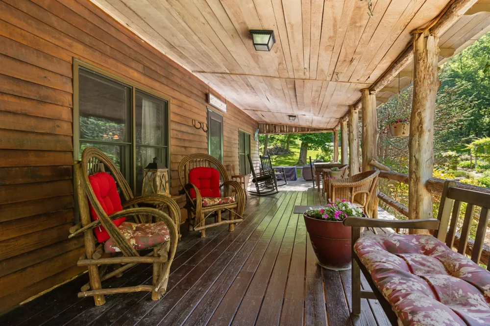 28 Bussell Ln Gordonsville, TN 38563