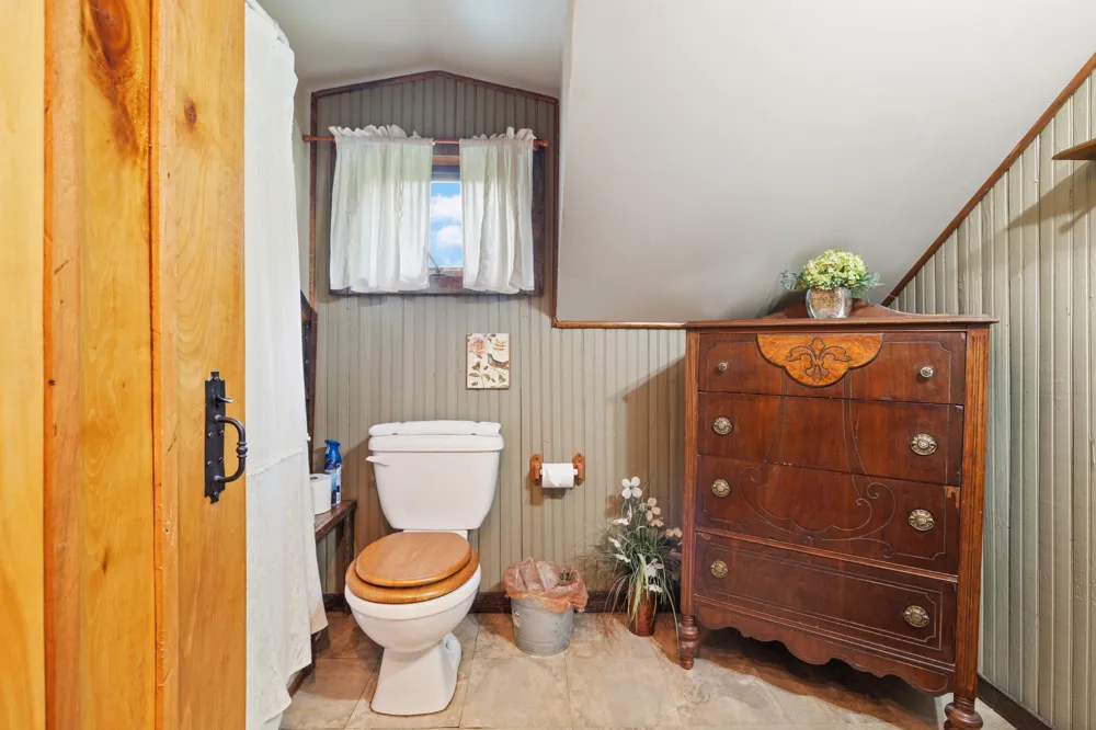 28 Bussell Ln Gordonsville, TN 38563