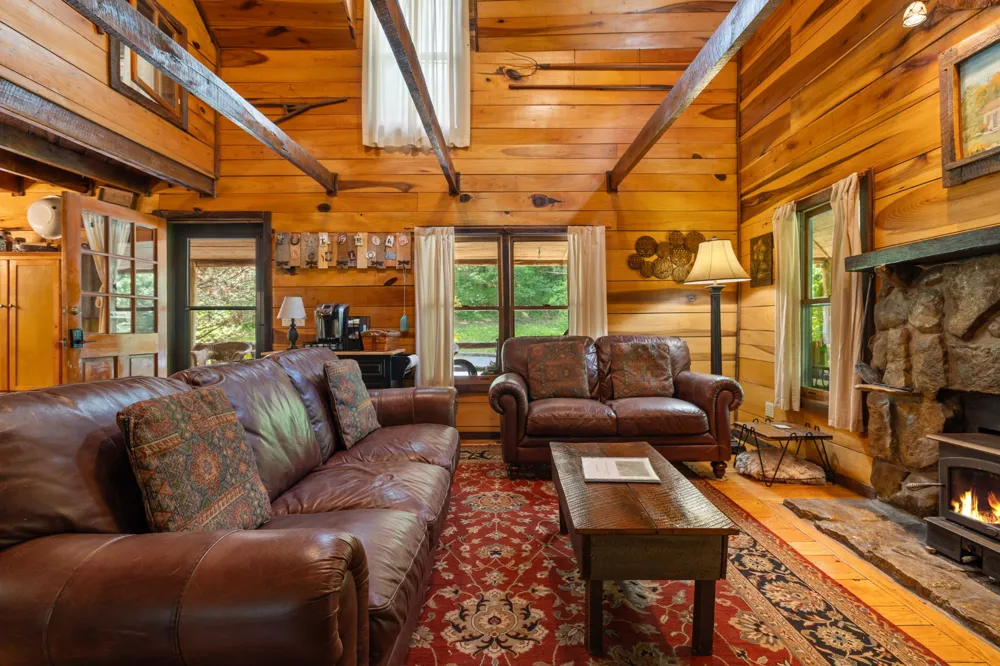 28 Bussell Ln Gordonsville, TN 38563