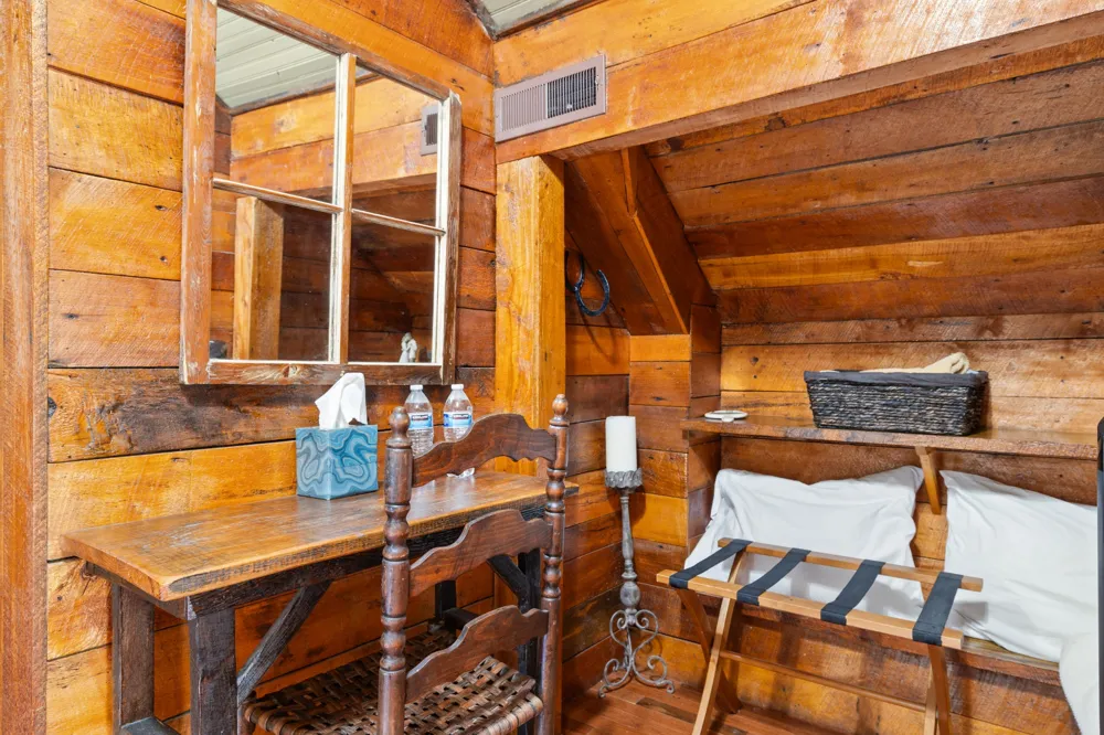 28 Bussell Ln Gordonsville, TN 38563