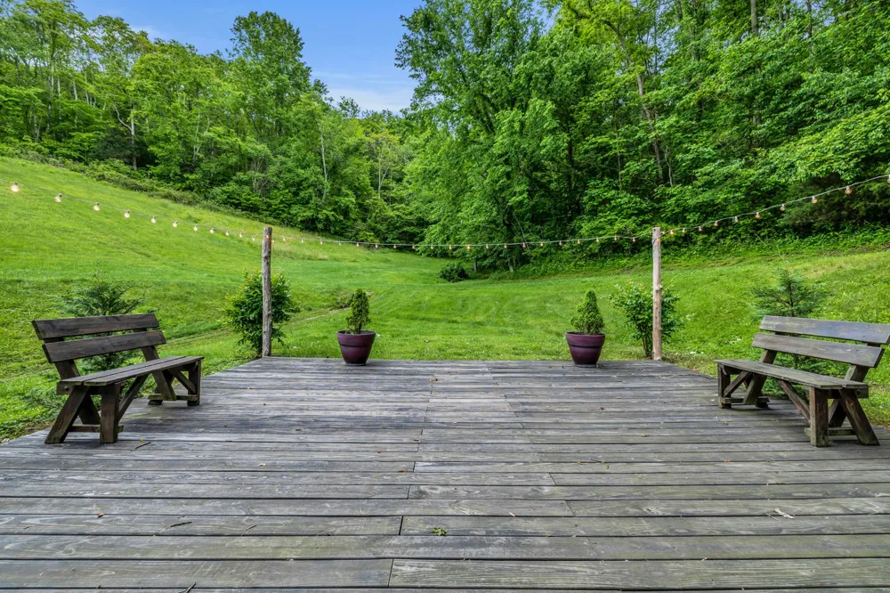 28 Bussell Ln Gordonsville, TN 38563