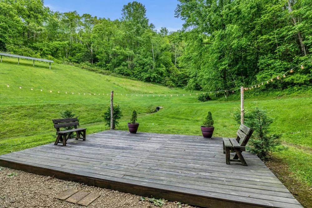 28 Bussell Ln Gordonsville, TN 38563
