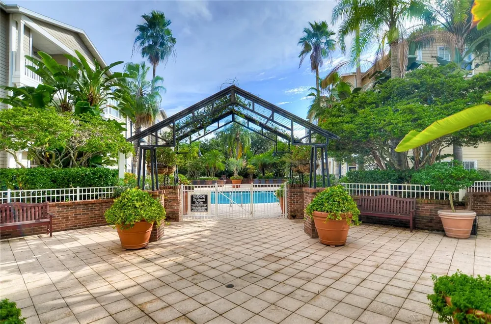 800 S DAKOTA AVENUE #121 Tampa, FL 33606