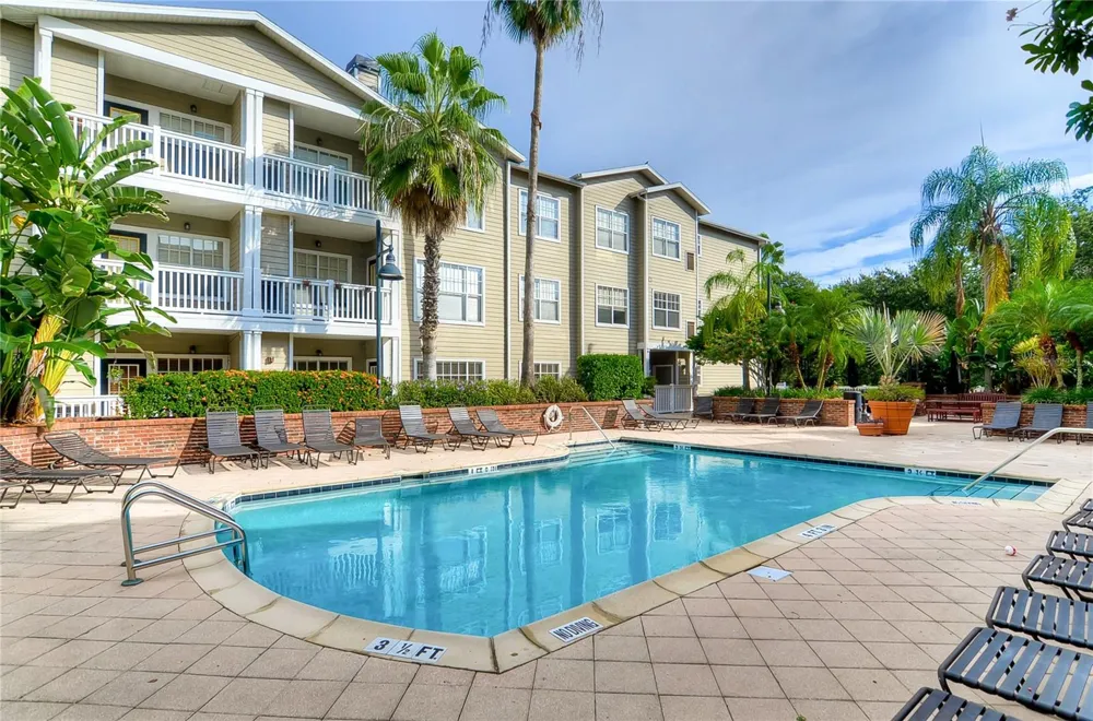 800 S DAKOTA AVENUE #121 Tampa, FL 33606
