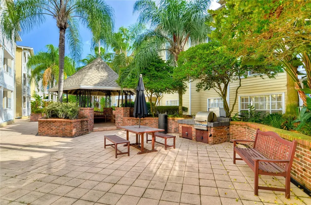 800 S DAKOTA AVENUE #121 Tampa, FL 33606