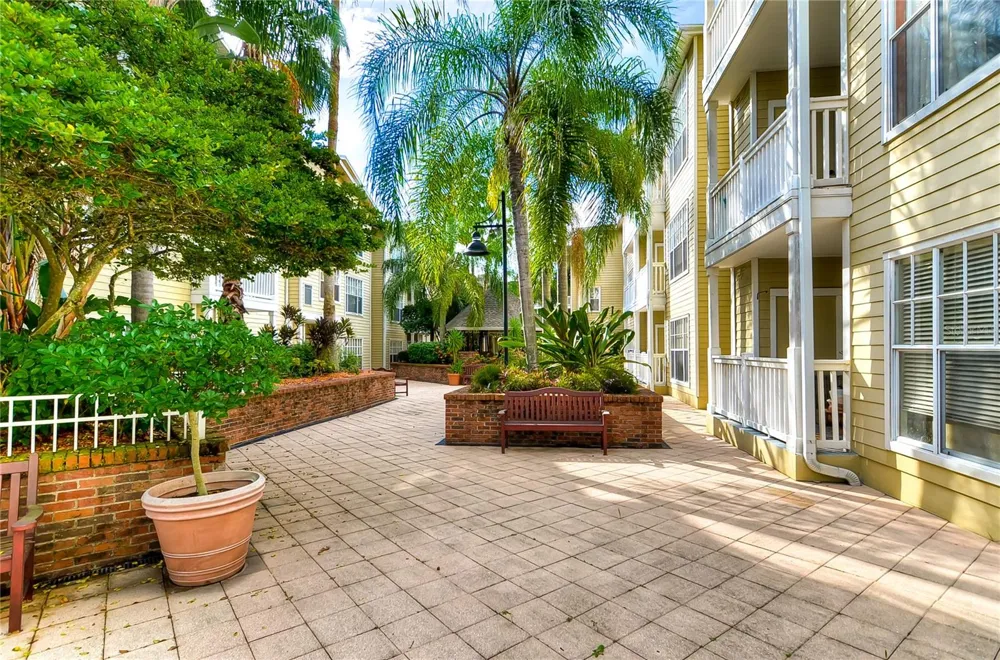 800 S DAKOTA AVENUE #121 Tampa, FL 33606