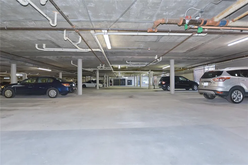 800 S DAKOTA AVENUE #121 Tampa, FL 33606