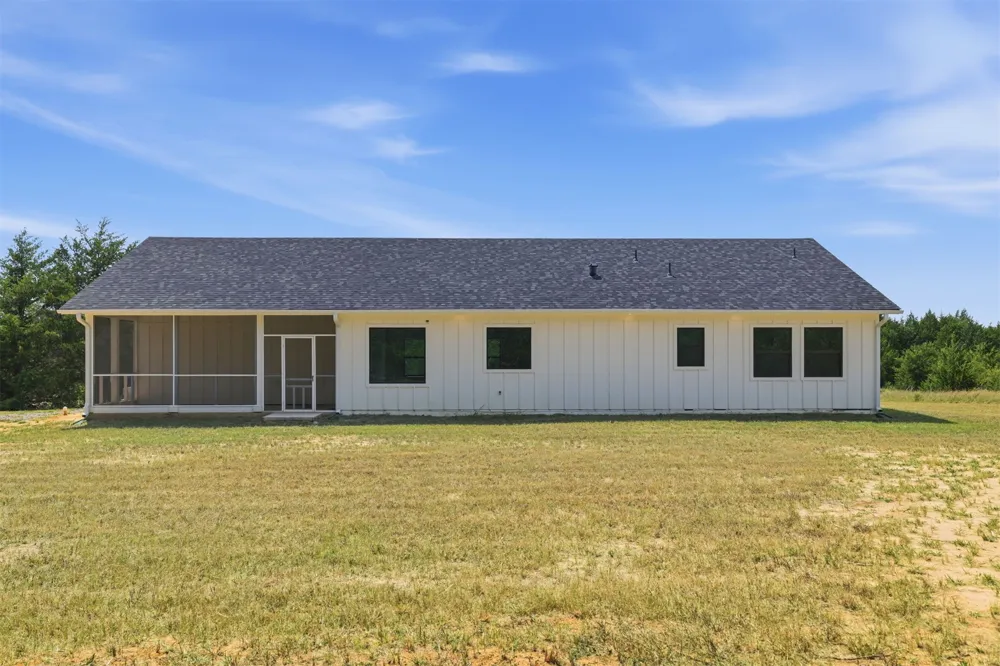 63 Deerfield Colbert, OK 74733