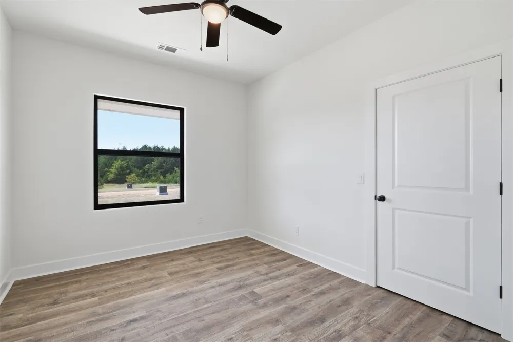 63 Deerfield Colbert, OK 74733