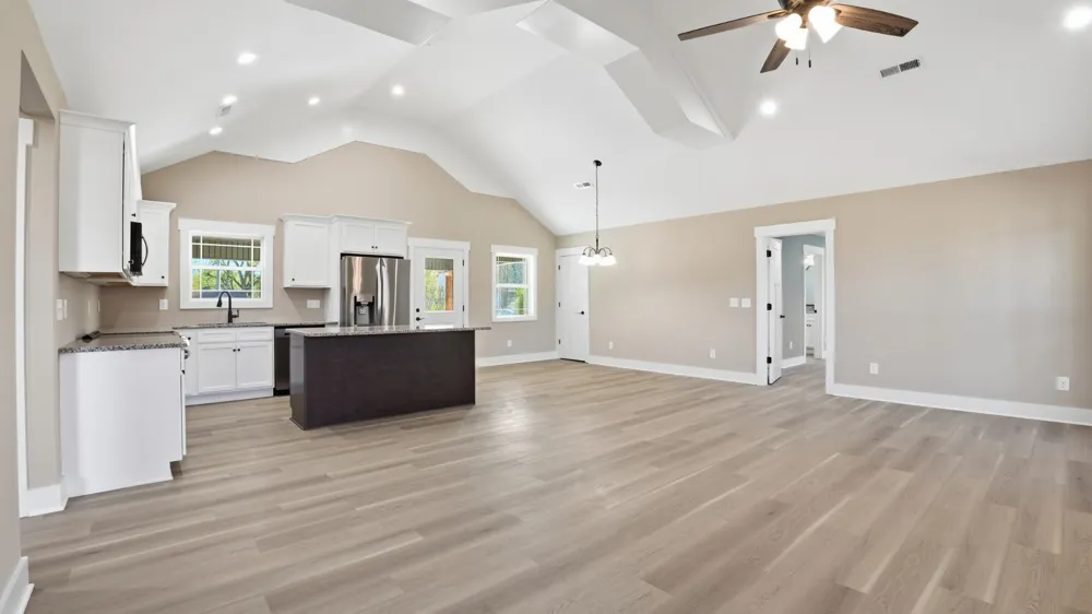 104 Division St Normandy, TN 37360