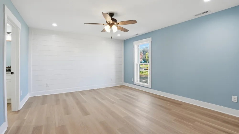 104 Division St Normandy, TN 37360