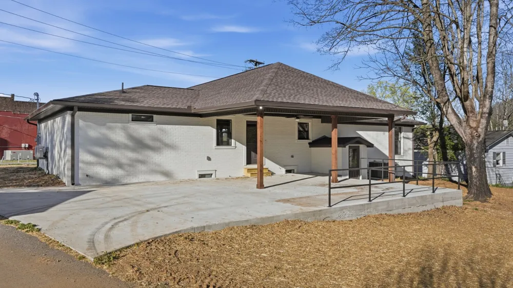 104 Division St Normandy, TN 37360