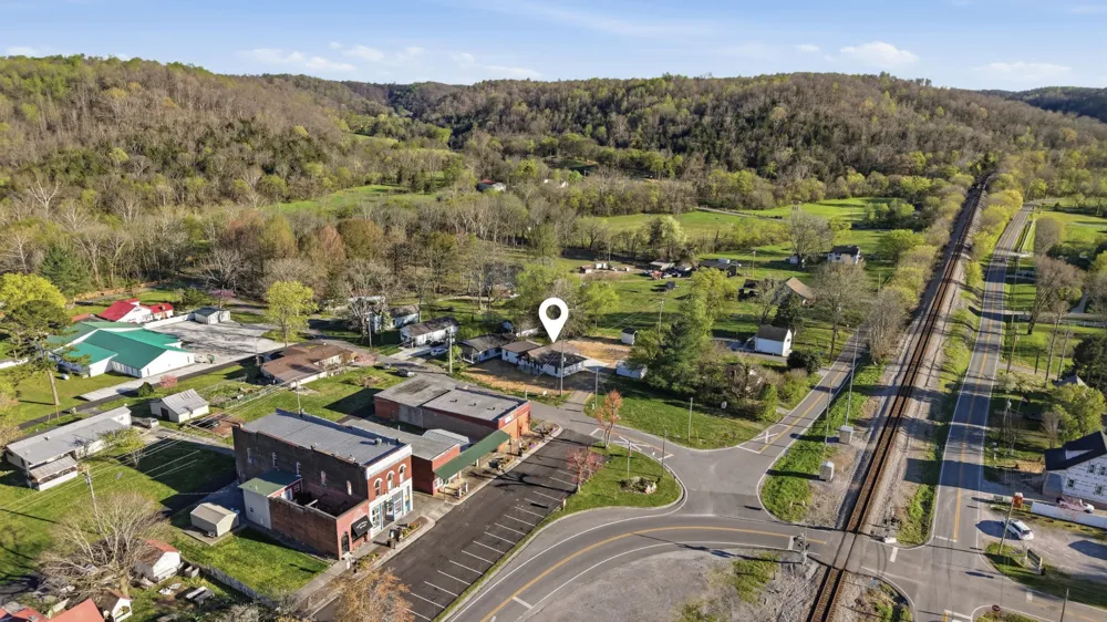 104 Division St Normandy, TN 37360