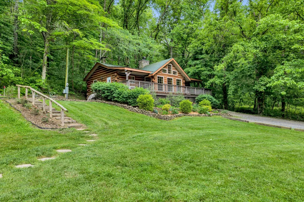 30 Bussell Ln Gordonsville, TN 38563