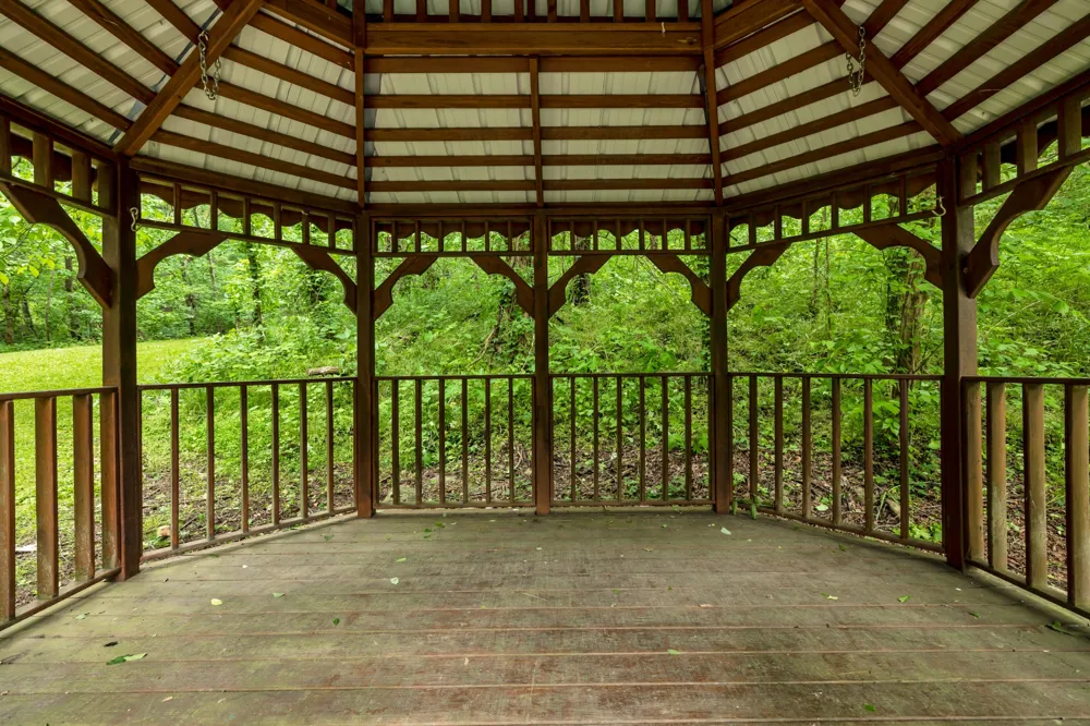 30 Bussell Ln Gordonsville, TN 38563