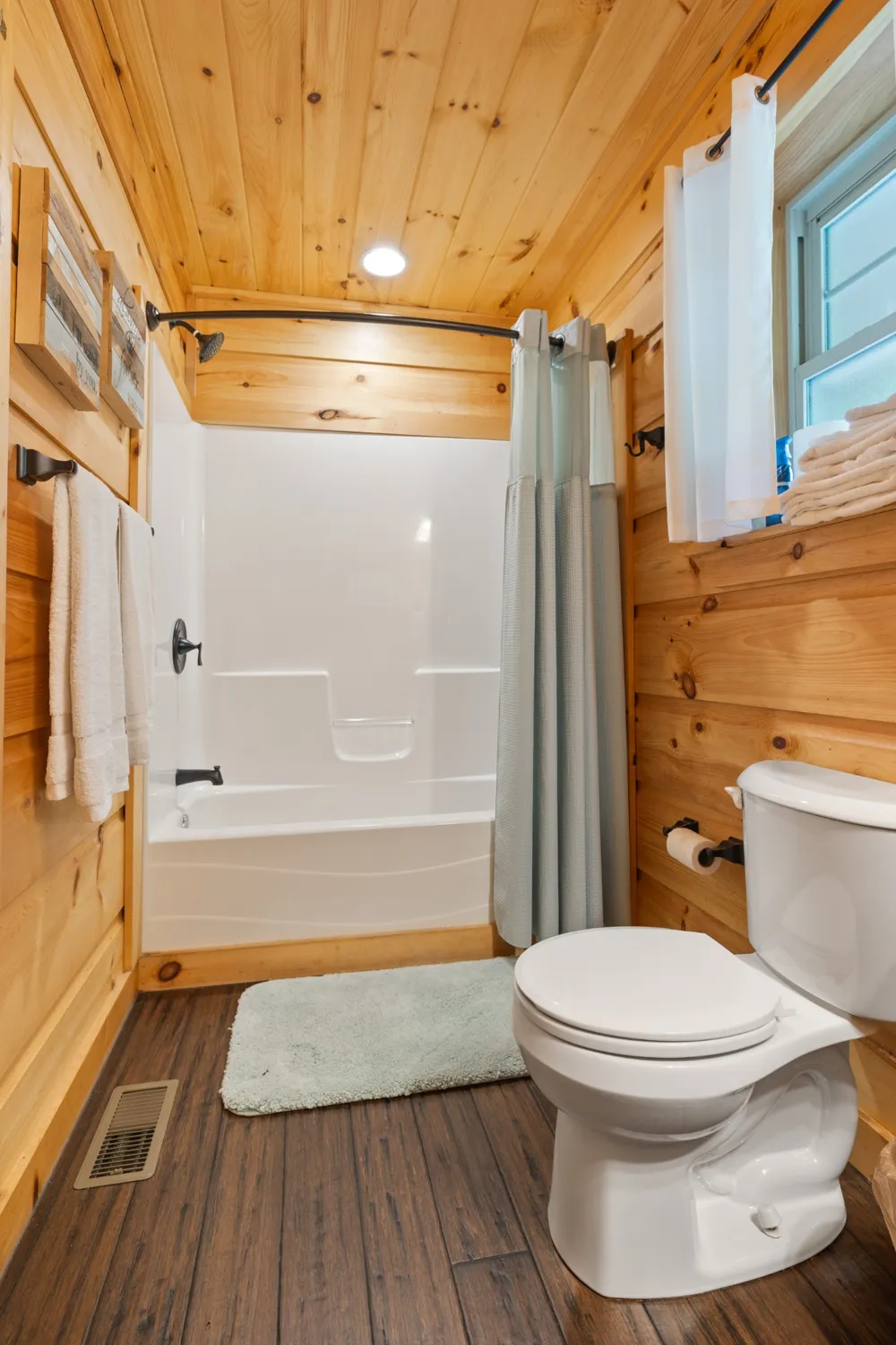 30 Bussell Ln Gordonsville, TN 38563