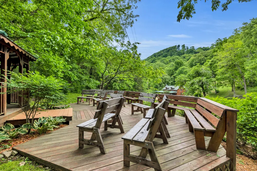 30 Bussell Ln Gordonsville, TN 38563