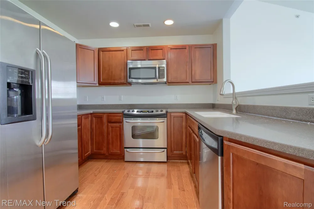 28021 HOPKINS DRIVE Novi City, MI 48377