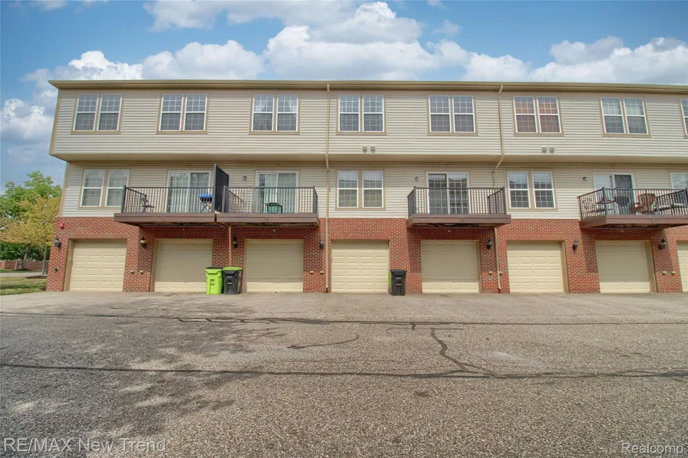 28021 HOPKINS DRIVE Novi City, MI 48377