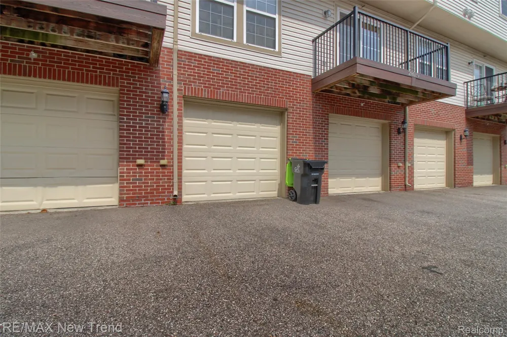 28021 HOPKINS DRIVE Novi City, MI 48377