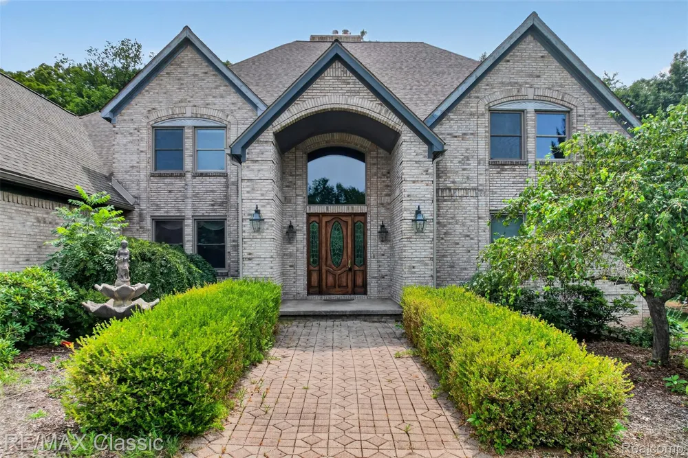 13340 Spencer Road Brighton Township, MI 48380